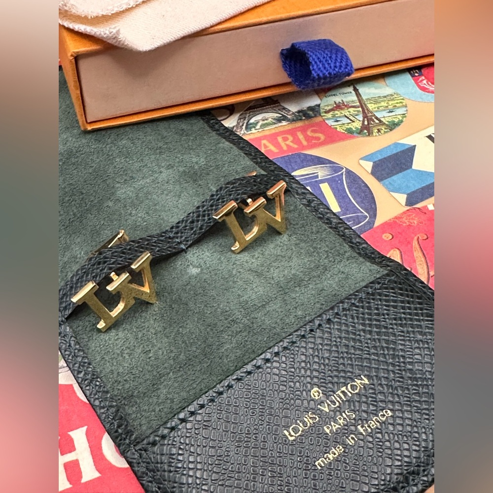 Louis Vuitton Leather Cufflinks Holder, box & dust cloth - Picture 6 of 6